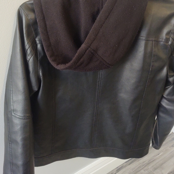 Adult small black leather jacket - Picture 2 of 4